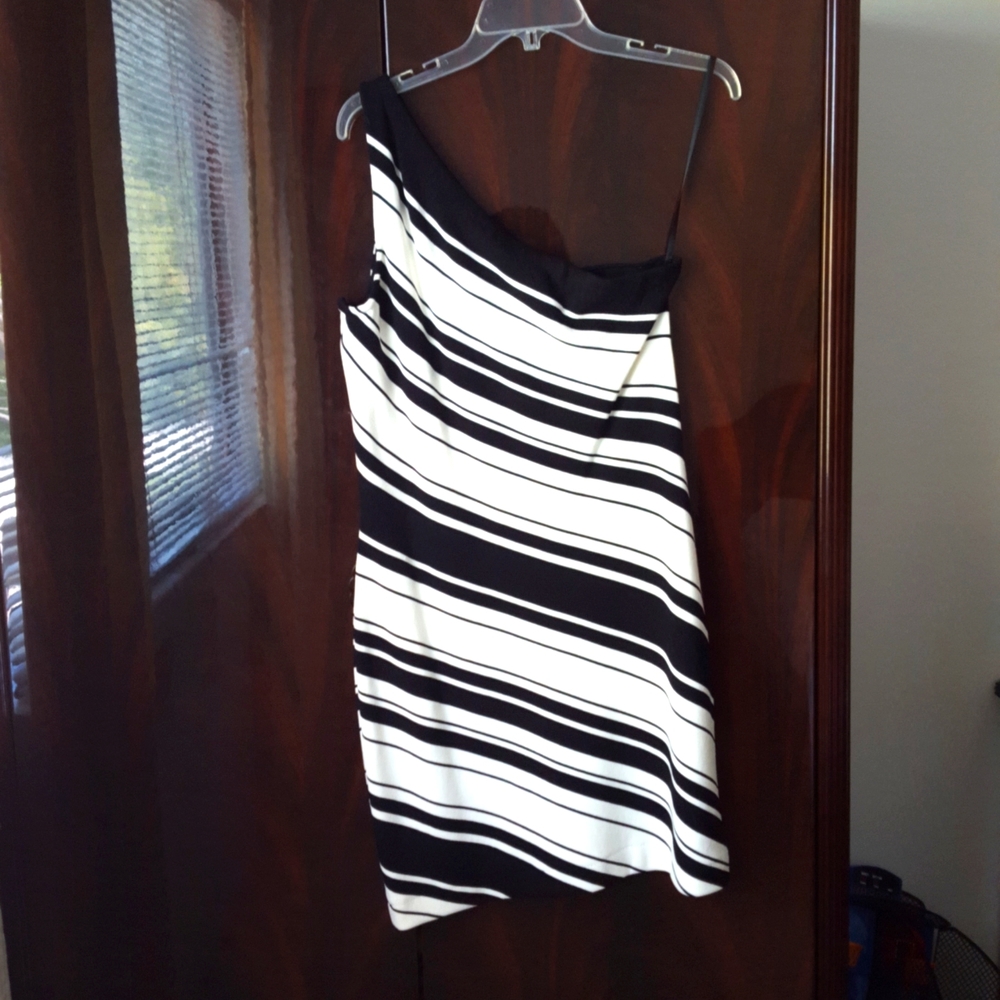Lauren Ralph Lauren Asymmetrical Black and White Dress